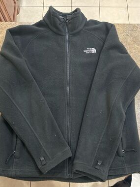 The North Face Black Full-Zip Lightweight Fleece Jacket